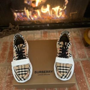 Men Burberry Sneakers
